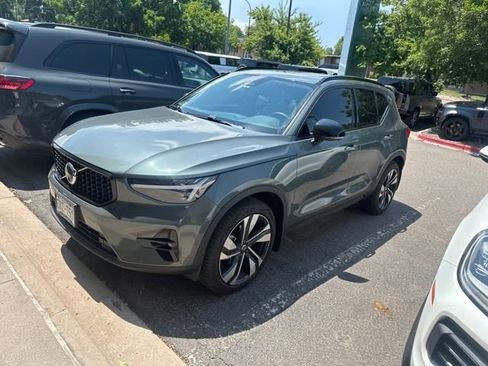 Used 2026 Volvo XC40 B5 Ultra w/ Climate Package AWD/4WD image 1