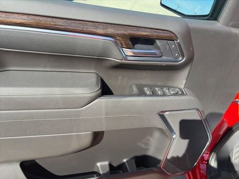 New 2026 GMC Sierra 1500 Elevation image 17