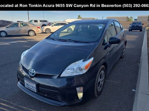 Used 2015 Toyota Prius Two FWD image 6
