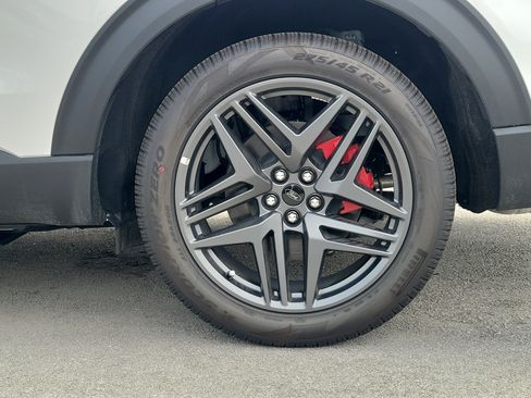 New 2026 Ford Explorer ST AWD/4WD image 18