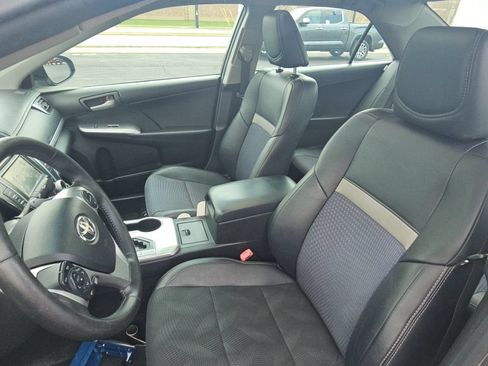 Used 2014 Toyota Camry SE FWD image 24