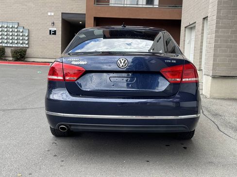 Used 2015 Volkswagen Passat TDI SE FWD image 2