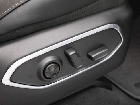 New 2026 Jeep Grand Wagoneer Limited AWD/4WD image 25