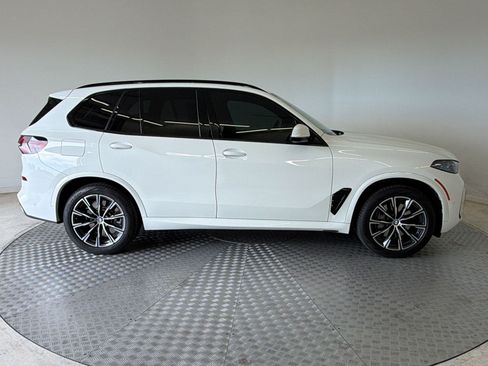 Used 2026 BMW X5 xDrive50e w/ M Sport Package AWD/4WD image 8