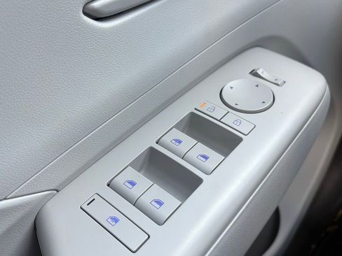 Used 2024 Hyundai Kona SEL FWD image 25