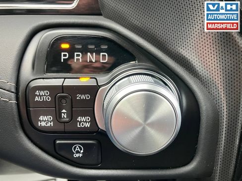 Used 2024 RAM 1500 Limited AWD/4WD image 9