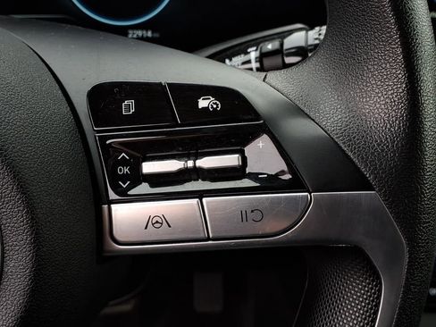 Used 2024 Hyundai Elantra SEL image 23