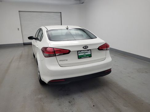 Used 2018 Kia Forte LX FWD image 6