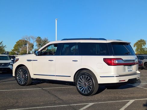 Used 2018 Lincoln Navigator Reserve image 4