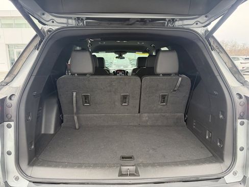 Used 2023 Chevrolet Traverse LT image 22