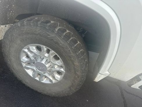 Used 2022 Chevrolet Silverado 2500 High Country AWD/4WD image 11