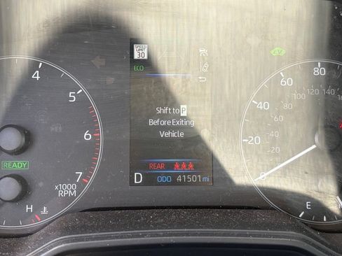 Used 2025 Toyota Corolla LE FWD image 32