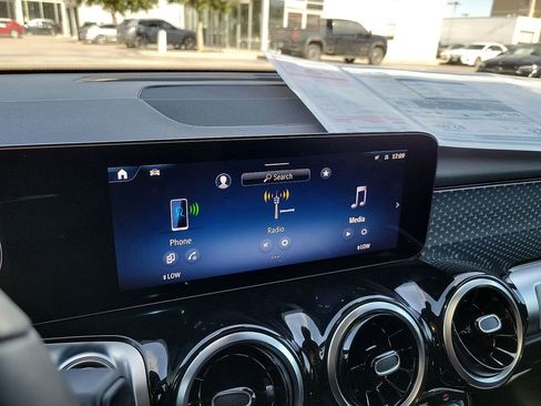 Used 2026 Mercedes-Benz GLB 250 image 18