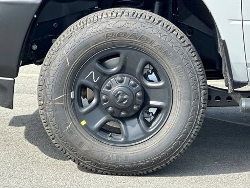 New 2026 RAM 3500 Tradesman AWD/4WD image 31
