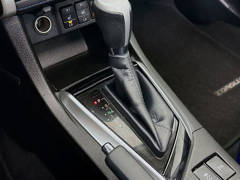 Used 2019 Toyota Corolla XSE image 17