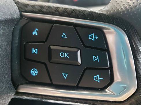 Used 2025 Ford Mustang Premium image 23