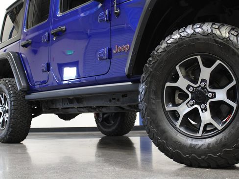 Used 2019 Jeep Wrangler Unlimited Rubicon AWD/4WD image 3