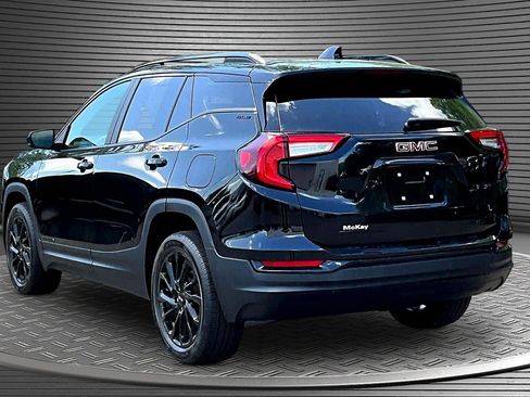 Used 2024 GMC Terrain SLE w/ Driver Convenience Package AWD/4WD image 4