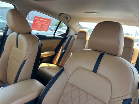 Certified 2024 Nissan Sentra SV w/ SV Premium Package FWD image 18