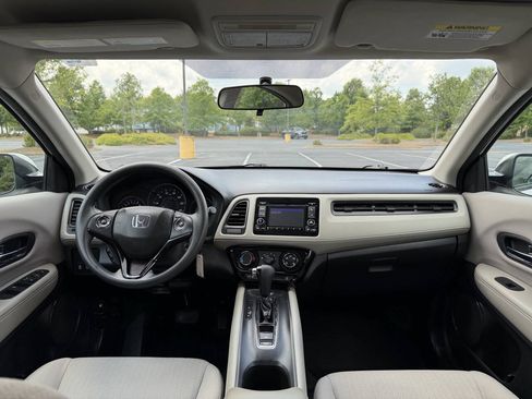 Used 2018 Honda HR-V LX image 21
