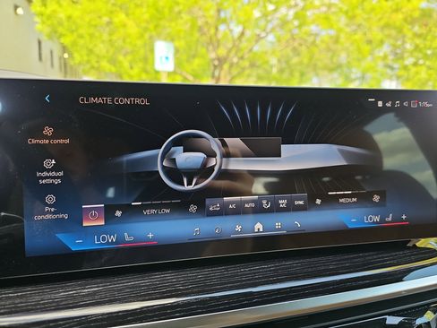 New 2026 BMW X5 xDrive40i w/ M Sport Package AWD/4WD image 23