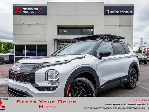 New 2025 Mitsubishi Outlander image 1