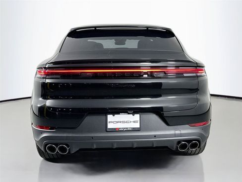 Used 2026 Porsche Cayenne Coupe AWD/4WD image 6
