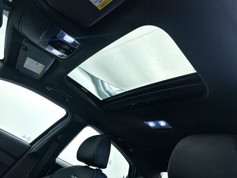 Used 2023 Kia Forte GT-Line w/ GT-Line Premium Package FWD image 3