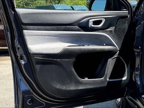 New 2024 Jeep Compass Latitude image 21