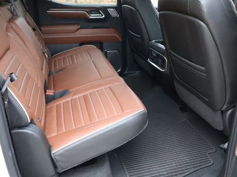 Used 2024 GMC Sierra 1500 Denali Ultimate AWD/4WD image 18
