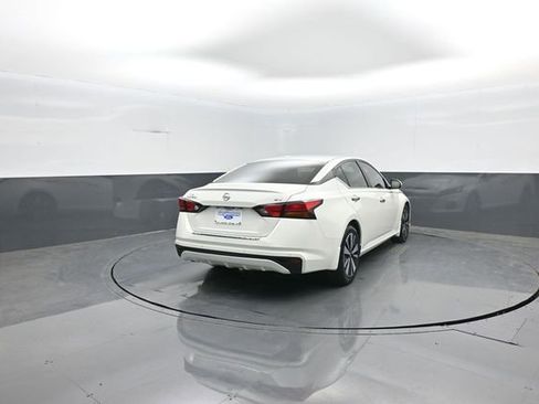 Used 2022 Nissan Altima 2.5 SV FWD image 7