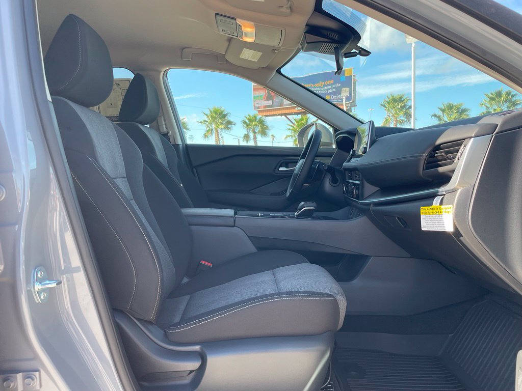 Certified 2026 Nissan Rogue SV FWD image 21
