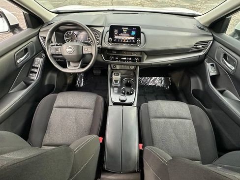 Used 2025 Nissan Rogue SV AWD/4WD image 27