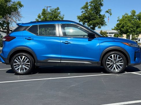 Used 2024 Nissan Kicks SR FWD image 10