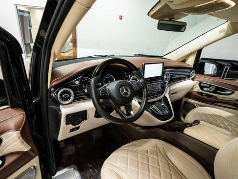 Used 2020 Mercedes-Benz Metris Passenger image 29