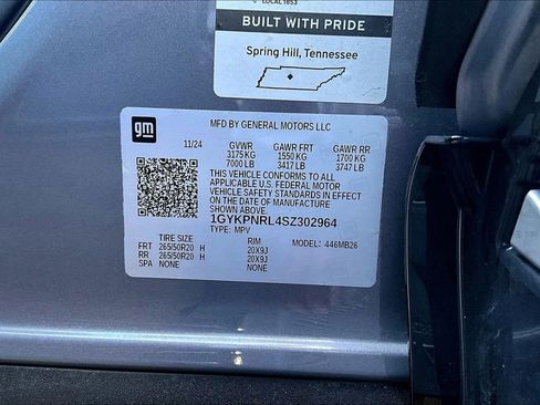 Certified 2025 Cadillac Lyriq Luxury w/ LPO, Floor Liner Package AWD/4WD image 19