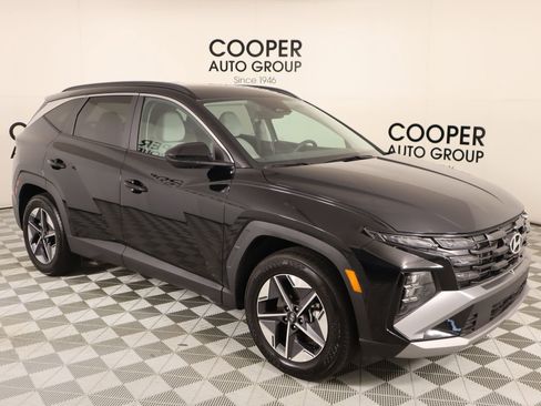 Certified 2025 Hyundai Tucson SEL image 1