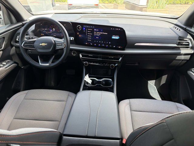 Used 2026 Chevrolet Traverse LT FWD image 24