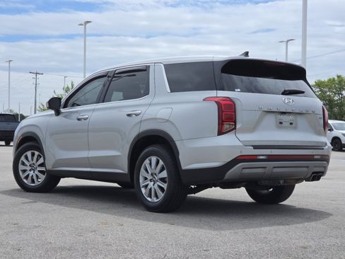 Used 2023 Hyundai Palisade SE AWD/4WD image 13