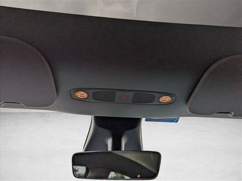 Used 2021 Tesla Model Y Long Range AWD/4WD image 16