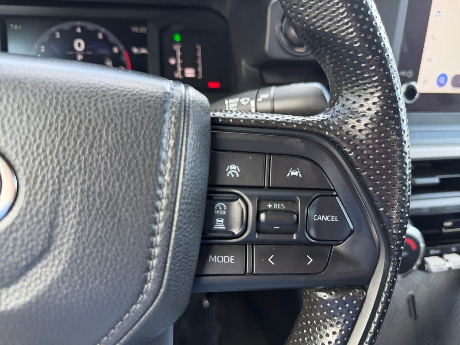 Used 2025 Toyota Tacoma SR AWD/4WD image 22