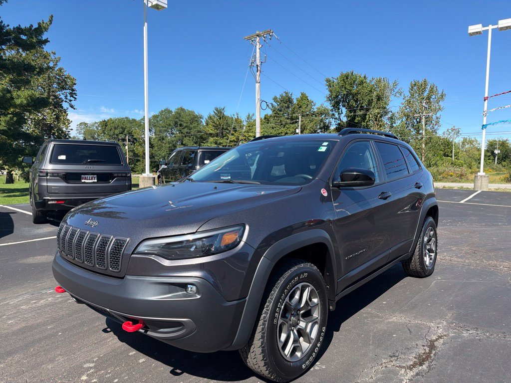 Used 2022 Jeep Cherokee Trailhawk AWD/4WD image 2
