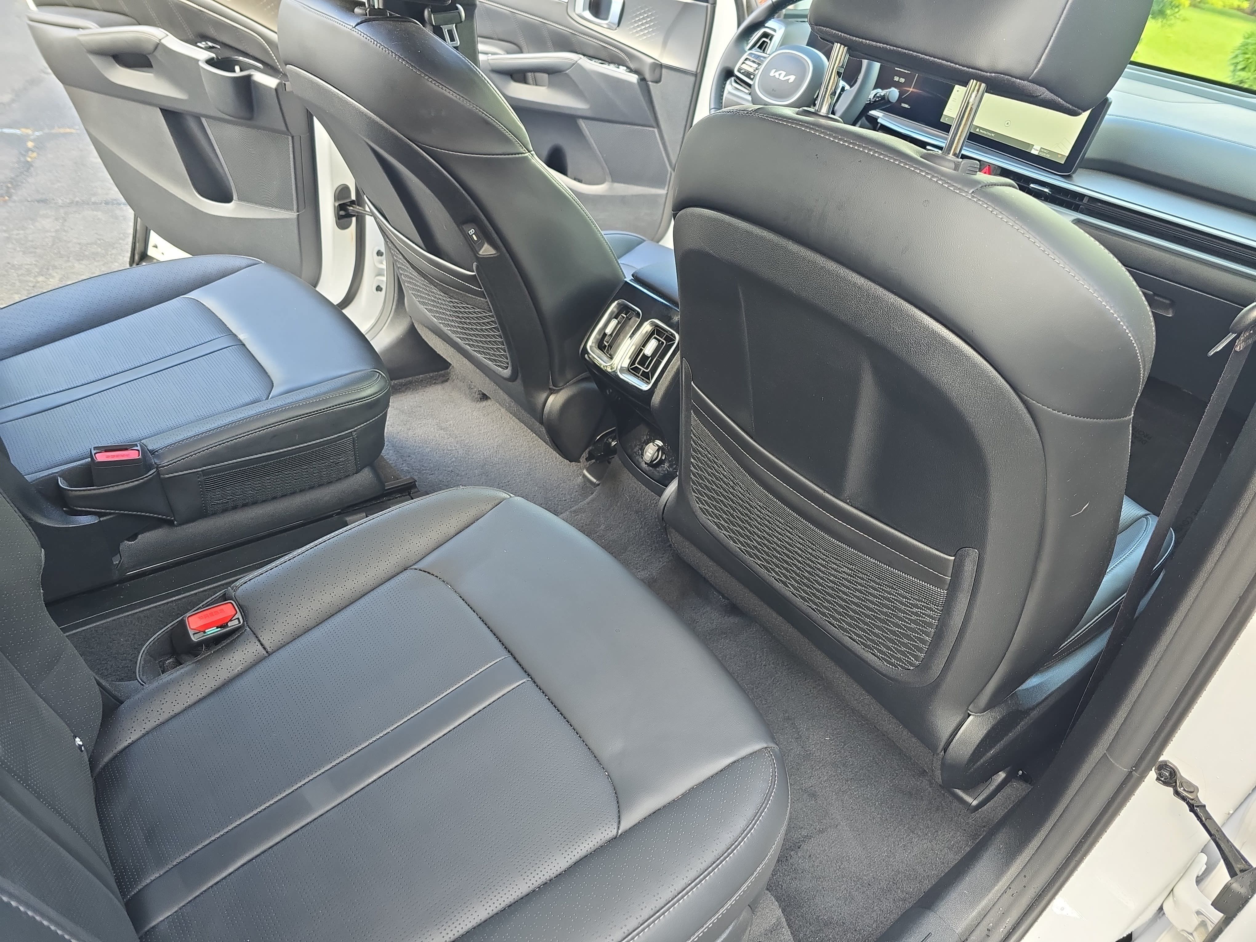 Used 2025 Kia Sorento SX FWD image 11