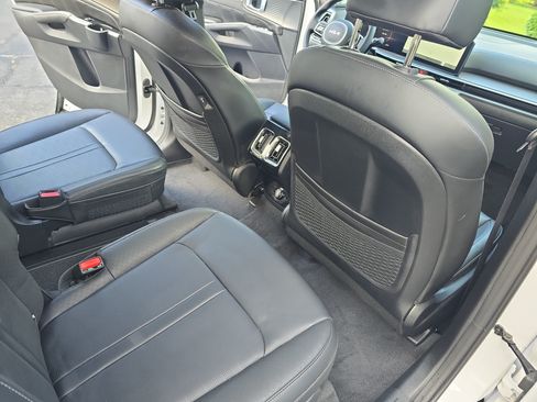 Used 2025 Kia Sorento SX FWD image 11