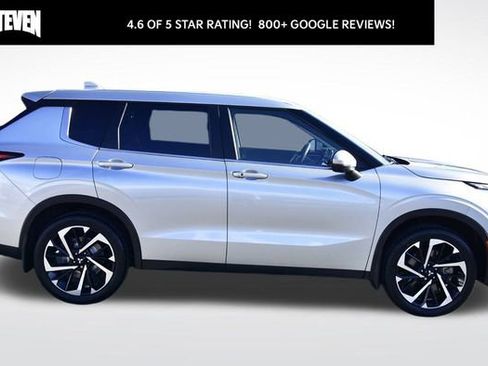 Used 2023 Mitsubishi Outlander SE image 5