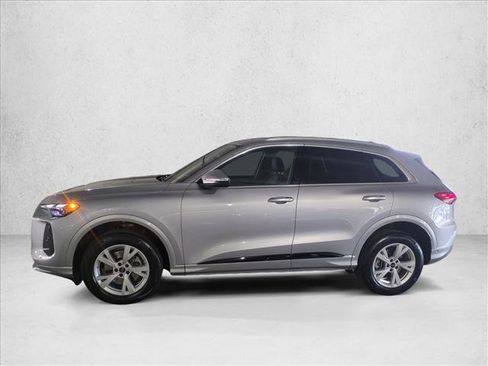 Certified 2025 Audi Q5 Premium w/ Convenience Package AWD/4WD image 10