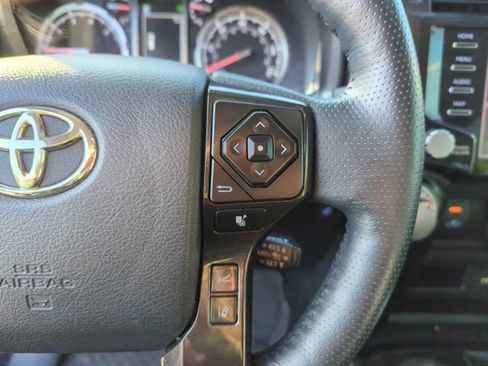 Used 2023 Toyota 4Runner TRD Off-Road Premium w/ Moonroof Package AWD/4WD image 15