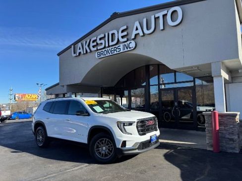 Used 2025 GMC Acadia Elevation image 1