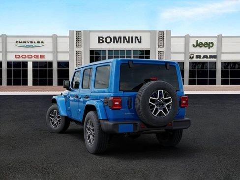 New 2025 Jeep Wrangler Unlimited Sahara AWD/4WD image 3