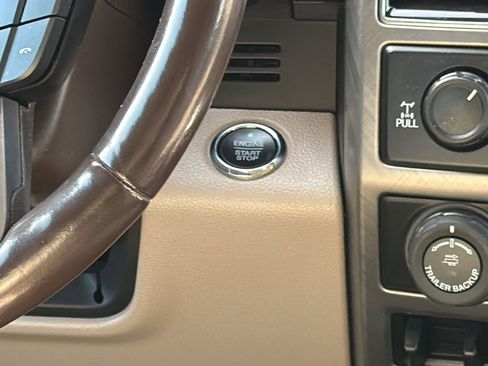 Used 2020 Ford F150 Limited AWD/4WD image 23
